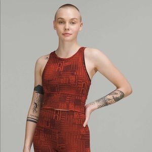 Lululemon Power Pivot Everlux Tank Top Motif Ombre Red Multi Size 4